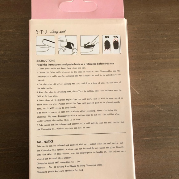 Brand new set of 24 acrylic glue- on nails - Picture 3 of 3